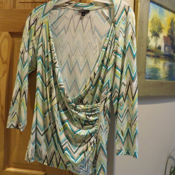 LAFAYETTE 148 FAUX WRAP BLOUSE ~ V-Neck~White with Shades of Green and Grey - L - Picture 1 of 7